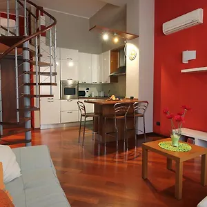 https://italianway-apartments-sm-fontana.italymilanhotels.net